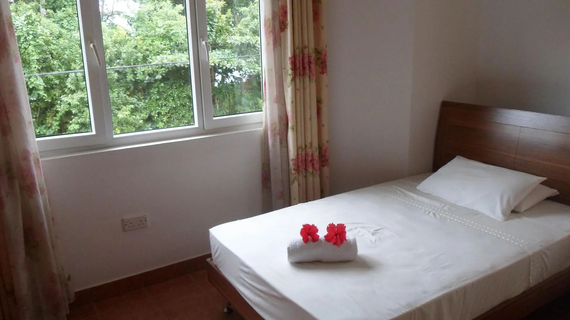 Reef Holiday Apartments Anse aux Pins Seychelles