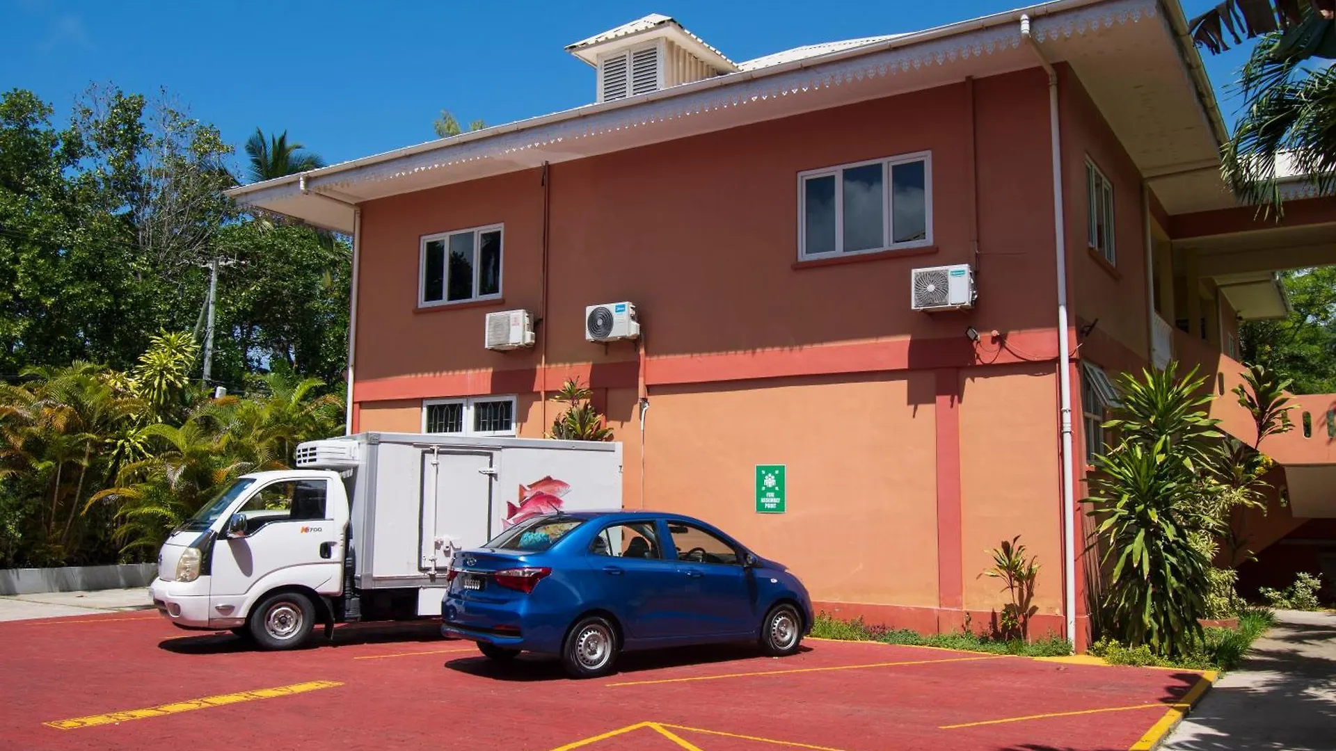 Reef Holiday Apartments Anse aux Pins