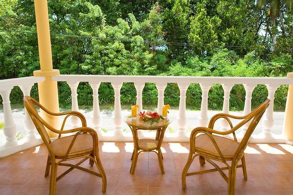 Reef Holiday Apartments Anse aux Pins 0*,  Seychelles