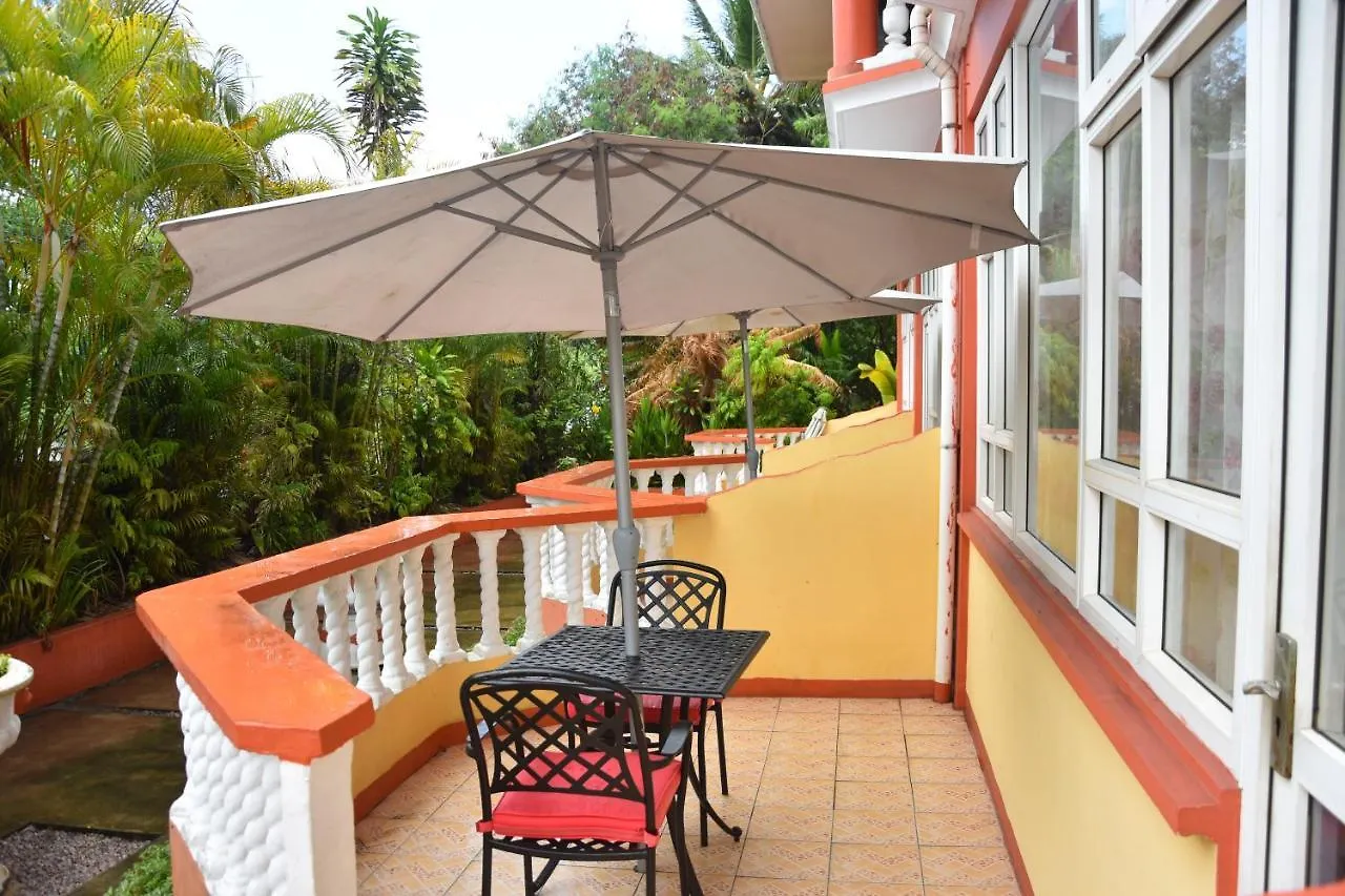 Reef Holiday Apartments Anse aux Pins