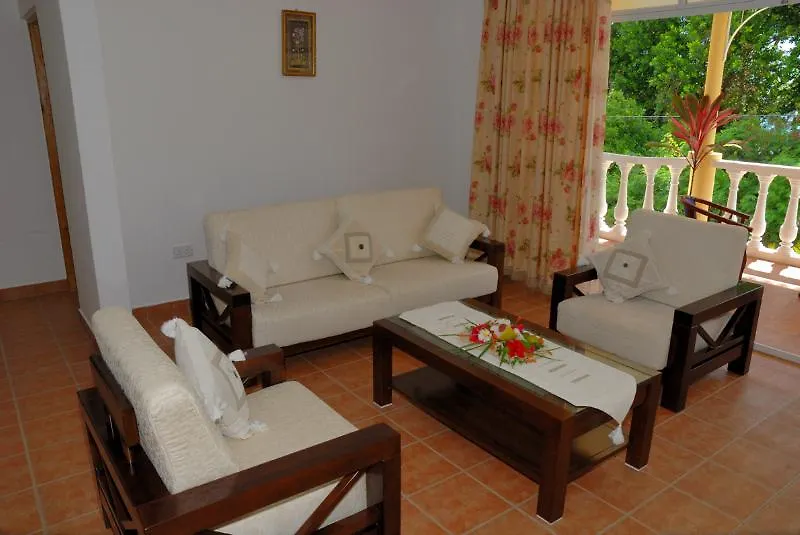 Reef Holiday Apartments Anse aux Pins Seychellen