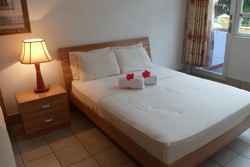 Reef Holiday Apartments Anse aux Pins 0*,