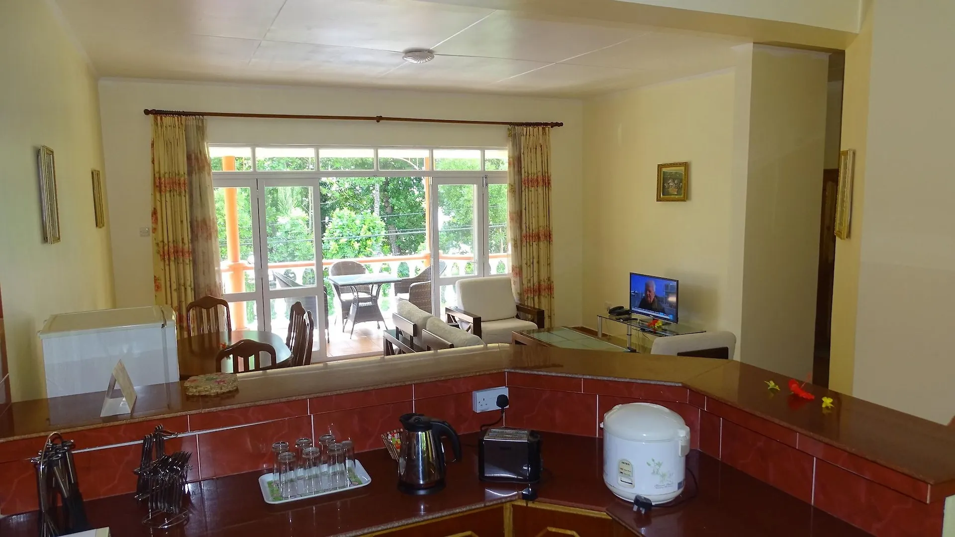 Reef Holiday Apartments Anse aux Pins