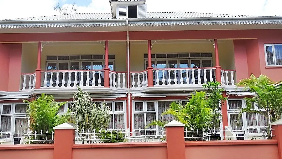 Reef Holiday Apartments Anse aux Pins