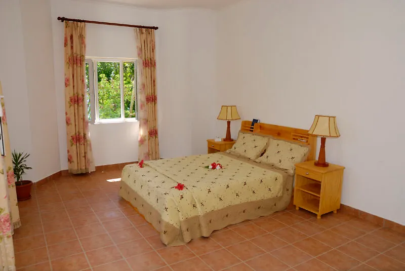 Reef Holiday Apartments Anse aux Pins